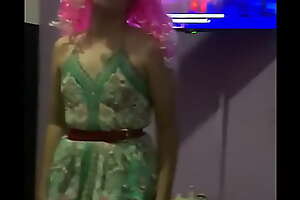 Chica hermosa trans bailando bichota muy sexy fan de KAROL G Casada (Ktrina)