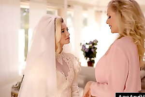 Bride seduced by old Mammy in the lead wedding