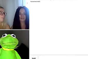 Kermit Flashed Above Omegle 9