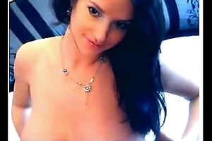 Webcam girl Avitty masturbating
