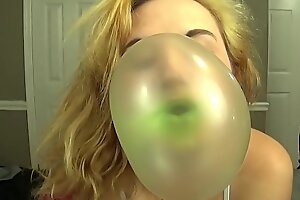 Blonde Bitch Blowy Hubba Bubba Steam Gum