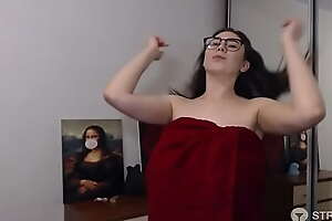 Brunette camgirl with glasses oils concerning their way well-known tits