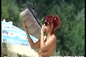 Nudist Frauen am Strand auf FKK