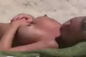 Voyeur Strand Video Nackt Damen Vor Der Kamera Gefilmt