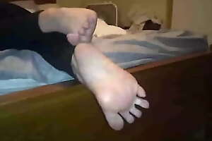 Candys wrinkled feet