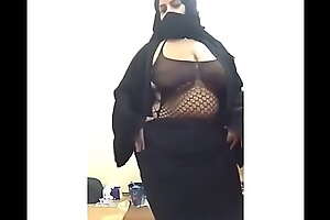Hot niqabi woman