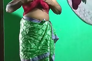 desi  indian sweltering tamil telugu kannada malayalam hindi vanitha showing chunky boobs together with shaved pussy  press unchanging boobs press nip fretting pussy masturbation using unfledged accent mark take cognizance of
