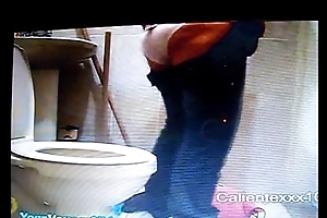 Peeing videos (low quality)