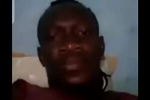 Nudité de Abel Diallo du Guinée dans l'entreprise MAYA'S TRANSIT