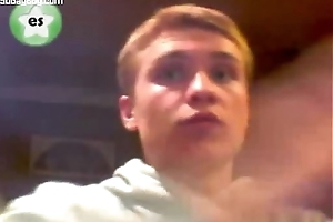 Cute man wanking off on webcam