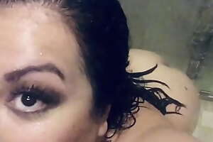 Bbw Latina Miss Madii Gets Wet in shower