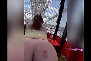 Slattern get fucks in public on the Ferris wheel
