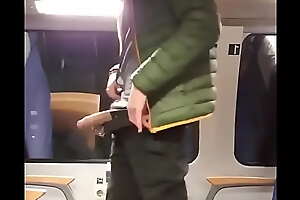 Pajizo vergon en el metro